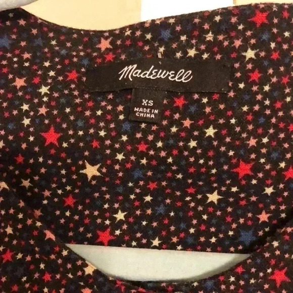 Madewell pullover top with button front. Short sleeves. - Picture 3 of 9